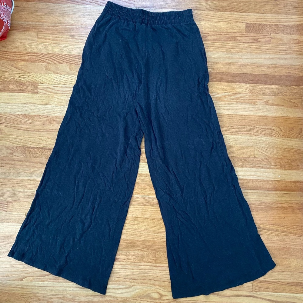 H&M light wide leg high waisted lounge pants... Size S